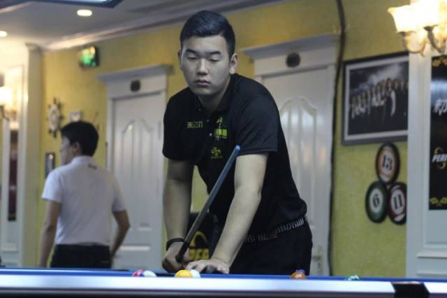 实则为弧顶 实则为弧顶