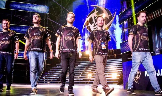 诈唬与被动 诈唬与被动